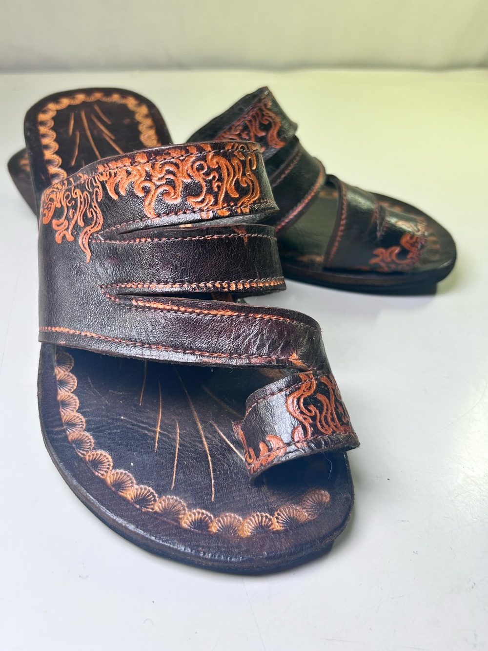 Boho Western Tooled Leather Toe Loop Slides Sandals, Brown & Tan/ Orange Size 10